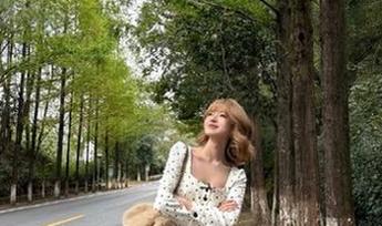 秀人网 - 周慕汐baby厨娘写真尽在图库，免费下载她的创作，感受料理的艺术.txt