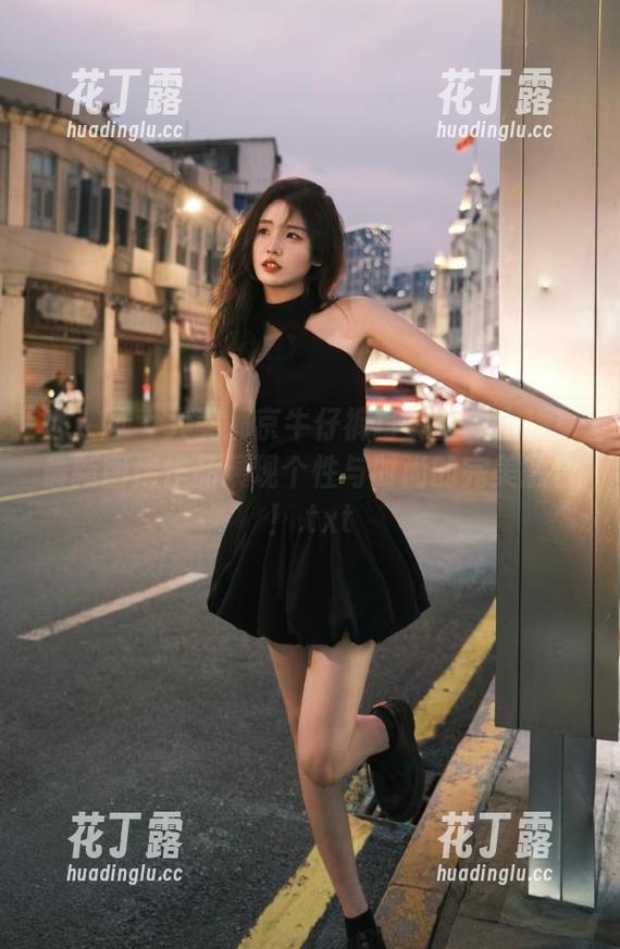 秀人网 - 大美媚京牛仔裤写真全新上线！最新图库作品展现个性与时尚的完美融合！.txt