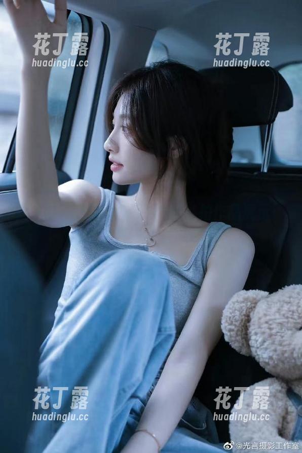 秀人网 - 婕西儿jessie的私拍作品展示：死库水中的青春气息.txt