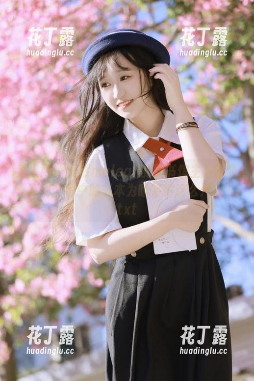 秀人网 - 安然maleah的图书馆主题写真：高清图集中的书本为啥笑得这么开心？.txt