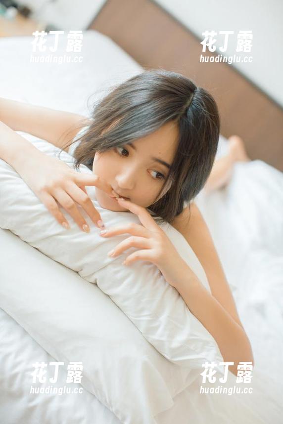 秀人网 - 小海臀Rena瑜伽图册免费奉上，探索身体塑形与灵魂升华的艺术！.txt