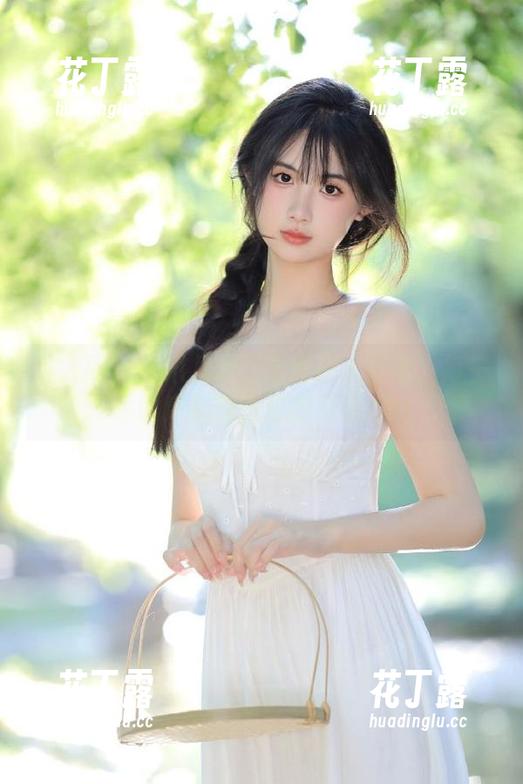 秀人网 - 小爪几的日常作品大揭密：每一幅图库都是情感的表达.txt
