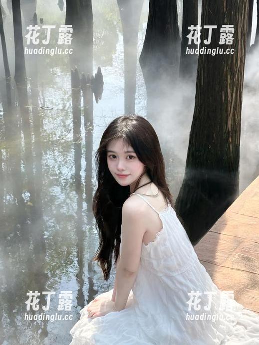 秀人网-小蛮妖Yummy 秀人网 - 夏日狂欢,小蛮妖Yummy美图更新,看看她如何赋予炎炎夏日一丝清凉气息!.txt
