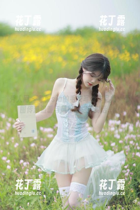 秀人网-希雅sia 秀人网 - 希雅sia的毛衣写真作品集:原图传递温暖与风格的绝妙对话.txt