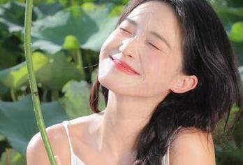 秀人网 - 不容错过的福利！戴渃欣甜心图包，让你的图库瞬间增色添彩.txt