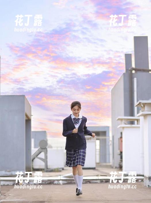 秀人网 - 最新力作亮相：解锁抖娘利世女王作品中的秘密与魅力.txt