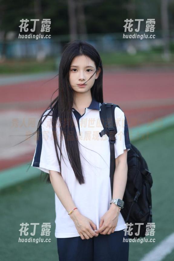 秀人网-抖娘利世 秀人网 - 走进抖娘利世的艺术世界:她的套装写真作品集展现独特个性.txt