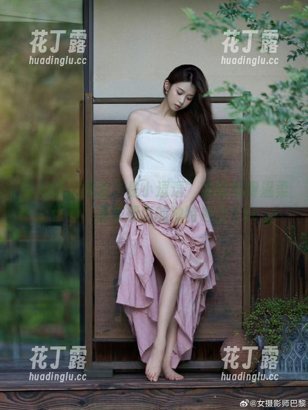 秀人网-是小逗逗 秀人网 - 探索“是小逗逗”最新免费温柔作品,感受摄影的独特魅力.txt