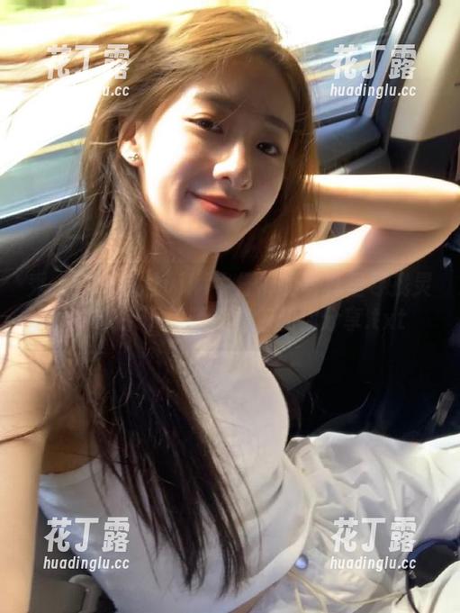 秀人网-杜viki 秀人网 - 从杜viki牛仔裤的写真里寻找灵感,快来下载精美图包和你分享.txt