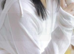 秀人网 - 林文文yooki最新圣诞图包更新，捕捉冬季童话般的美丽瞬间.txt
