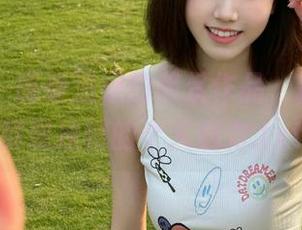 秀人网 - 感受温妮的美足作品，精彩图片展现独特的个人魅力.txt