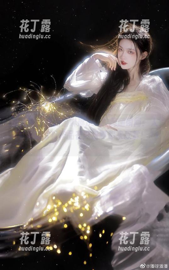 秀人网-潘琳琳ber 秀人网 - 捕捉潘琳琳ber的美腿瞬间:人人可见的写真作品在网盘等你来欣赏!.txt