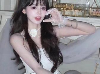 秀人网 - 遨游万宁，玥儿玥er的旅拍艺术在原图与图集中闪耀！.txt