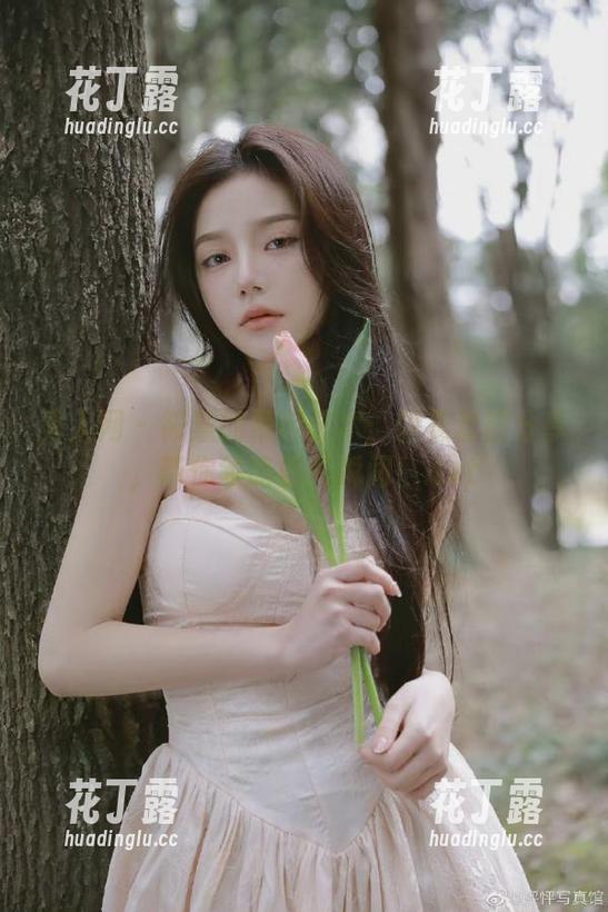 秀人网-筱慧 秀人网 - 筱慧的吊带艺术:精美套图分享,带你领略最美瞬间!.txt