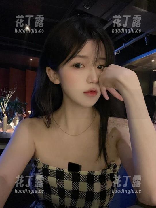 秀人网-绮里嘉Ula 秀人网 - 绮里嘉Ula短裙美图大放送,快来下载你的专属甜美风格!.txt