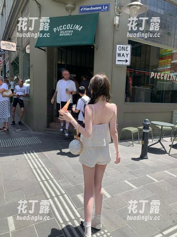 秀人网-芭比KIKI 秀人网 - 芭比KIKI高跟鞋图集全新更新,快来一起感受时尚的魅力吧.txt