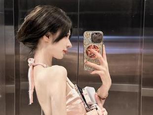 秀人网 - 高跟鞋里的芭比KIKI：高清美图尽展她的自信与风采.txt