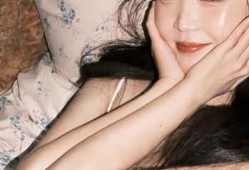 秀人网 - 绝美菲菲吃不胖天使写真：不可错过的美图图集盛宴.txt