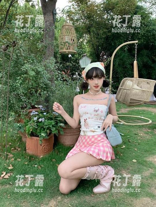 秀人网 - 更新！陈茜妮zoe学妹的写真图片，看看我如何优雅地自嘲。.txt