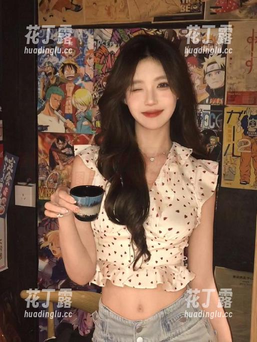稚乖画册-赤西夜夜 稚乖画册 - 迷人的赤西夜夜浴室写真:让人心动的图片记录她的美丽时刻!.txt