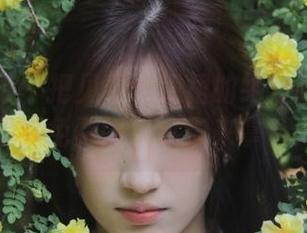 紧急企划 - 把见希w红裙的绝美瞬间收入囊中，免费图包等你来拿！.txt