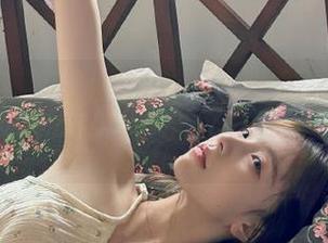 紧急企划 - 龙崎聆音学姐最新写真原图，展现她的个人魅力与风采.txt