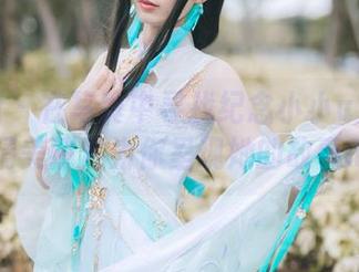 微密圈 - 在写真中寻找纪念小小v兔女郎，精美照片为你呈现她的故事.txt