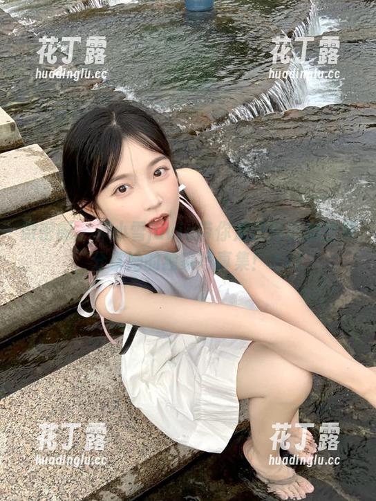 微密圈 - 羊小雪juvia带你走进肉丝的世界，分享她的独家写真集！.txt