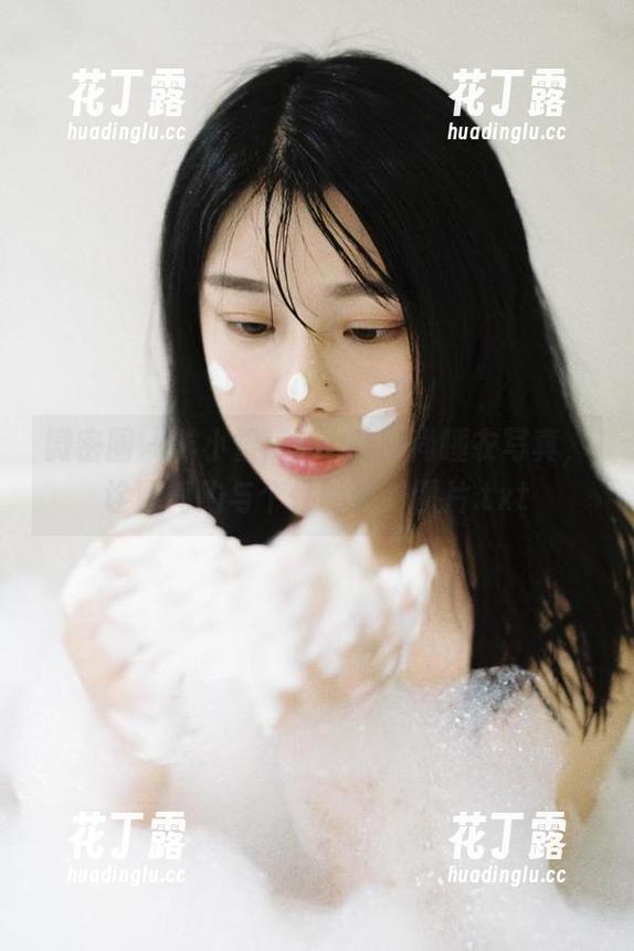 羊小雪juvia 微密圈 - 羊小雪juvia的时尚睡衣写真,诠释简约与个性的绝妙图片.txt
