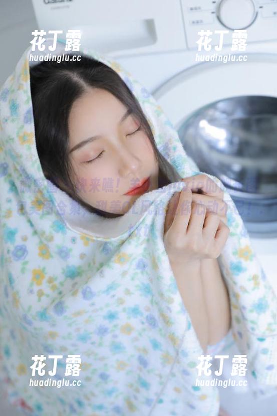 微密圈 - 快来瞧！羊小雪juvia的舰长图包美图合集，甜美OL风格让你心动不已！.txt