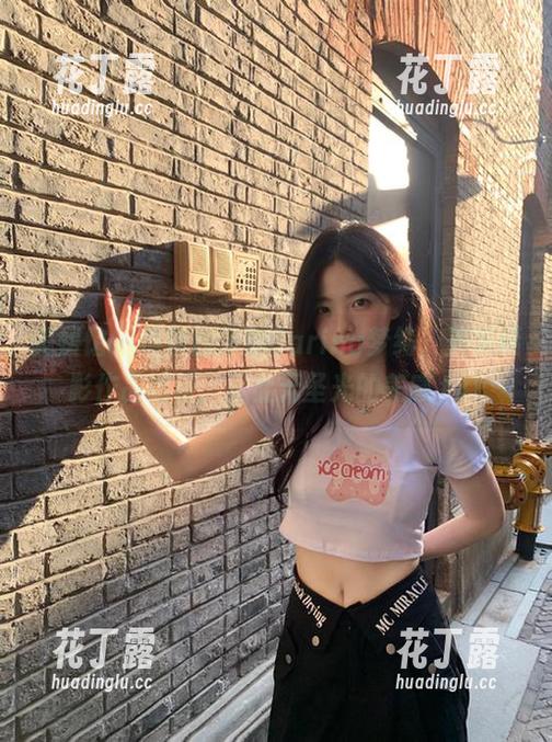 美媛馆-Carina梦绮 美媛馆 - 清新脱俗的Carina梦绮,美足摄影作品解析,尽显无圣光的美感.txt