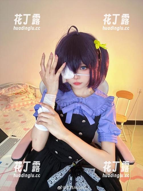 艾西Aiwest 艾西Aiwest的私拍合集:在原神烟绯与花鸟的陪伴中寻觅心动.txt