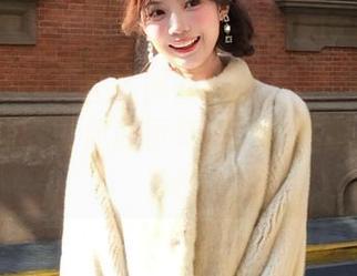 花漾show - 在线解锁张思允Nice长腿的精彩，原图为你展示绝美的照片瞬间！.txt