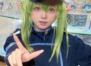 花铃Hana旗袍系列写真原图更新，演绎传统美学与现代时尚的完美结合！.txt