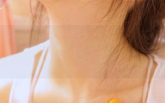 蜜桃社 - 看韩贝贝如何演绎空姐的风范：精美美图图集，展现职业魅力.txt