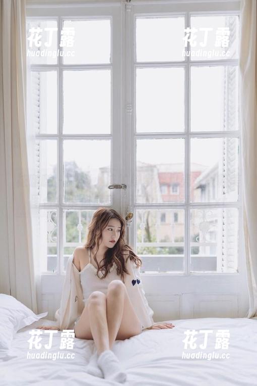 袜啵啵 - 追随小沫的脚步，贝壳头板鞋美图合集带你感受生活的小确幸！.txt