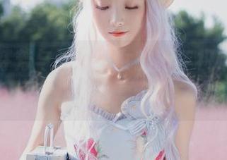 雪白的芬芳与西瓜少女的新年祝福福利自拍，尽在这个写真合集之中.txt