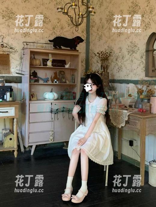 语画界-77qiqi 语画界 - 追逐天空的自由:77qiqi空姐定制作品展现无限魅力.txt