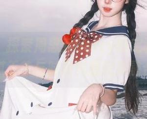 语画界 - 探索周思乔Betty的定制礼服写真，细腻工艺与时尚气息完美融合！.txt