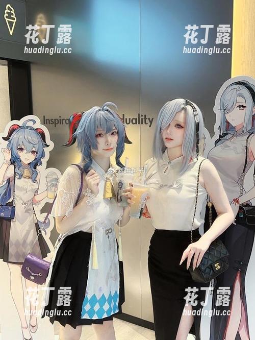 起司块wii的艺术旅程：发现丝足系列3白丝与猫爪的美丽写真合集，挑战你的视觉极限！.txt