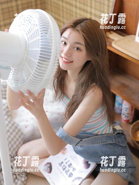 轻兰映画 轻兰映画黑系女仆系列原图合集,快来一起探索这些迷人瞬间!.txt
