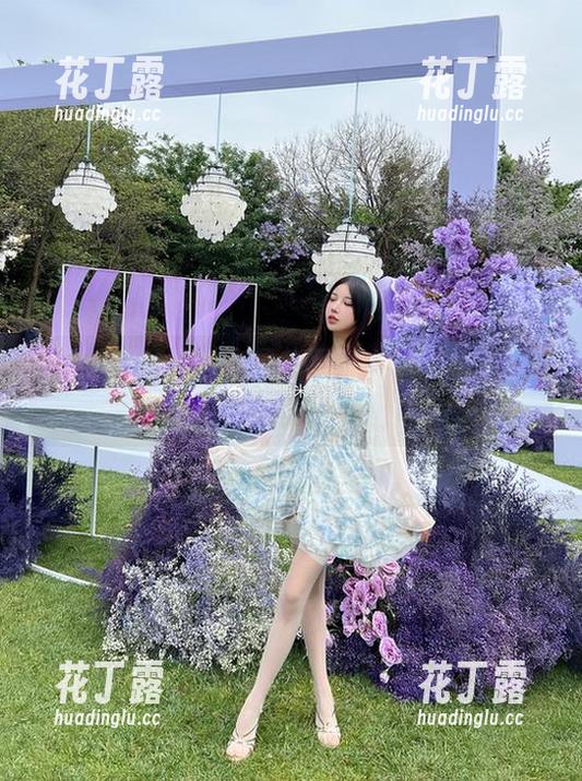 过期米线线喵 过期米线线喵教室最新写真合集:你从未见过的另类教学大揭秘!.txt