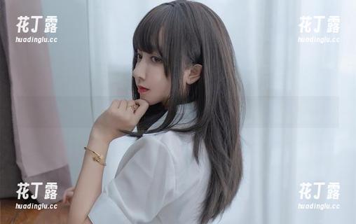 阳光下的过期米线线喵：轻松愉悦的夏天写真套图分享.txt