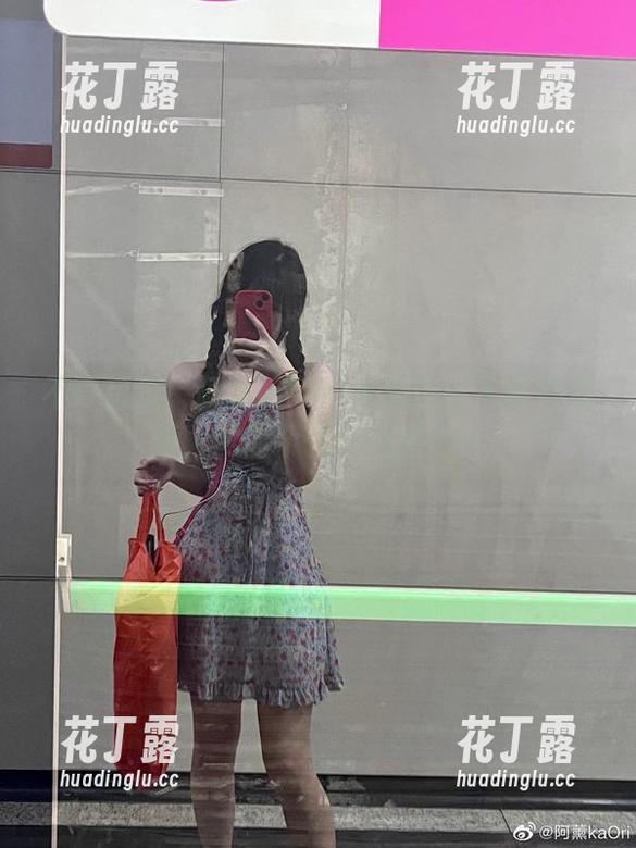 不可错过！阿薰kaOri全新肉丝写真集更新，尽显个性与风采.txt
