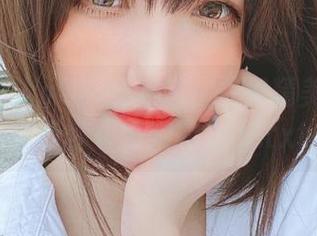 邂逅阿薰kaOri的美脚：一组精美图片合集带你领略她的魅力.txt