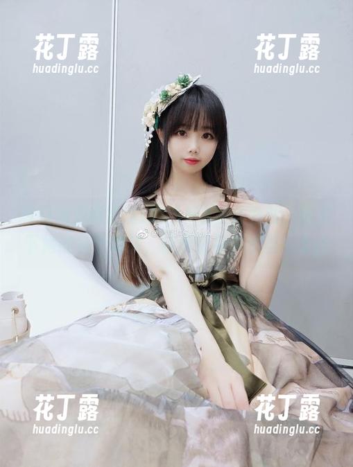 秋日浪漫高清雪琪SAMA黑丝套图，记录下她的每个微笑，仿佛置身梦境里！.txt