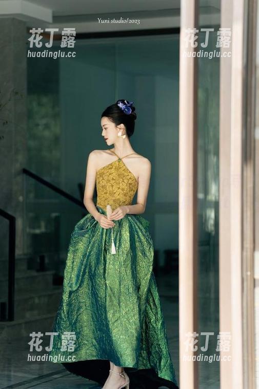 霜月shimo专属：绝美CyberShimo写真原图资源，尽情享受视听盛宴.txt