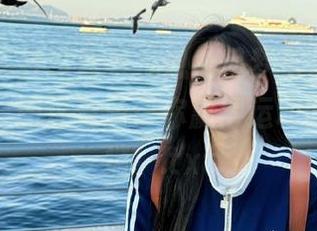 青豆客 - 打造青春气息，吕梦玉体操服写真美图，图库资源帮你赢得运动时尚的尖端！.txt
