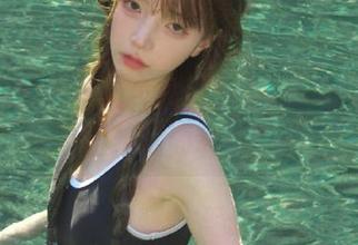 青豆客 - 王明明校服写真合集：美丽回忆的壁纸墙面装饰.txt