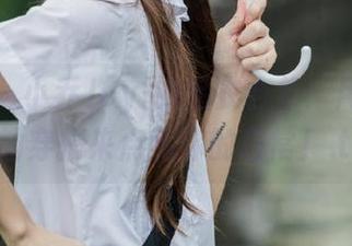 魅妍社 - 小乔Joyi的毛衣合集：用可爱温暖的穿搭来点亮你的日常！.txt